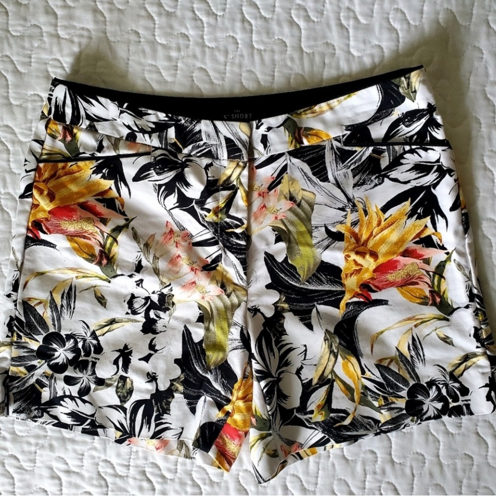White House Black Market Tropical print shorts - The 5’ Shorts,  size 10